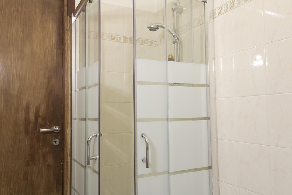 Guest House Villa De Ros Salò Стая снимка